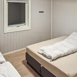 Feriehus 4 Bedroom Beautiful In Limingen Royrvik