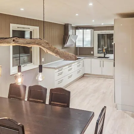 4 Bedroom Beautiful In Limingen *