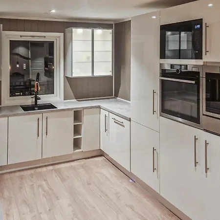 4 Bedroom Beautiful In Limingen *
