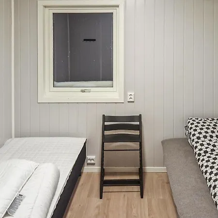 4 Bedroom Beautiful In Limingen Дом отдыха *