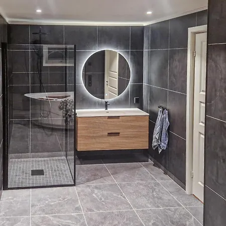 4 Bedroom Beautiful In Limingen *