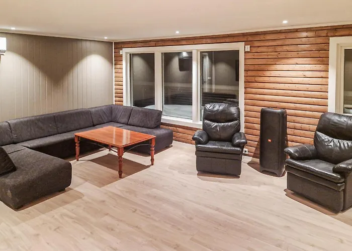 4 Bedroom Beautiful In Limingen