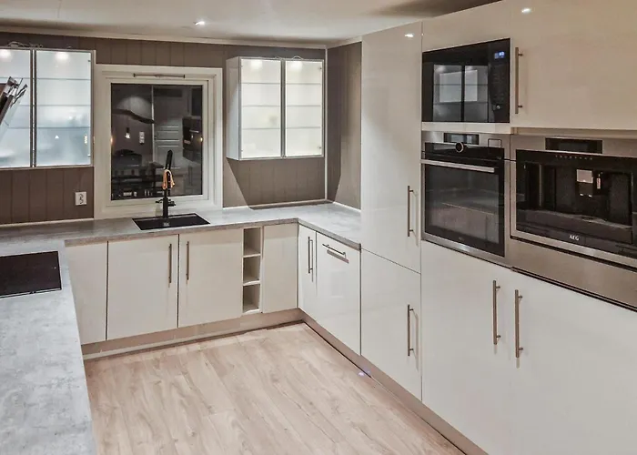4 Bedroom Beautiful In Limingen *